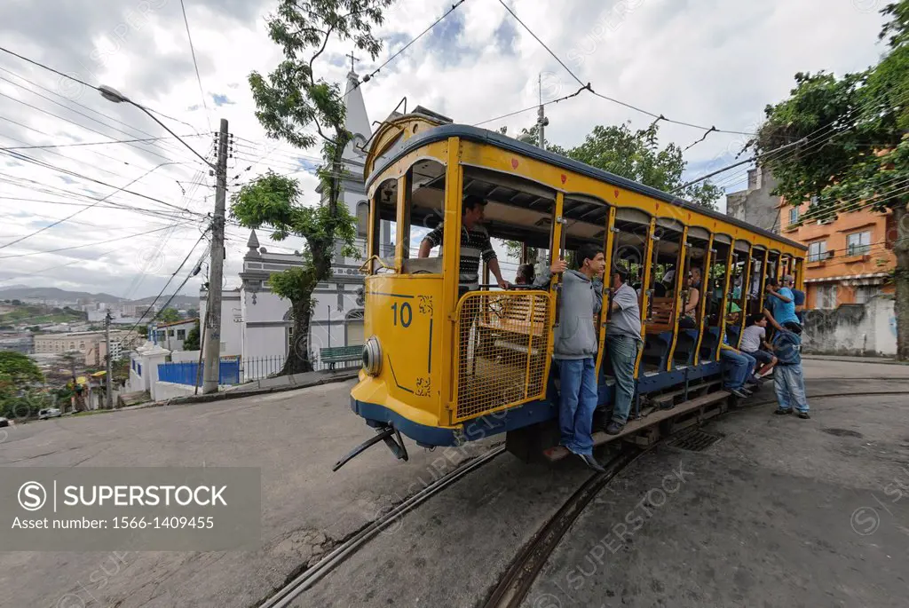 Bonde, Rio´s famous electric tram; Rio de Janeiro, Espirito Santo, Brazil. The historic street railway has been transporting Rio residents for over a ...