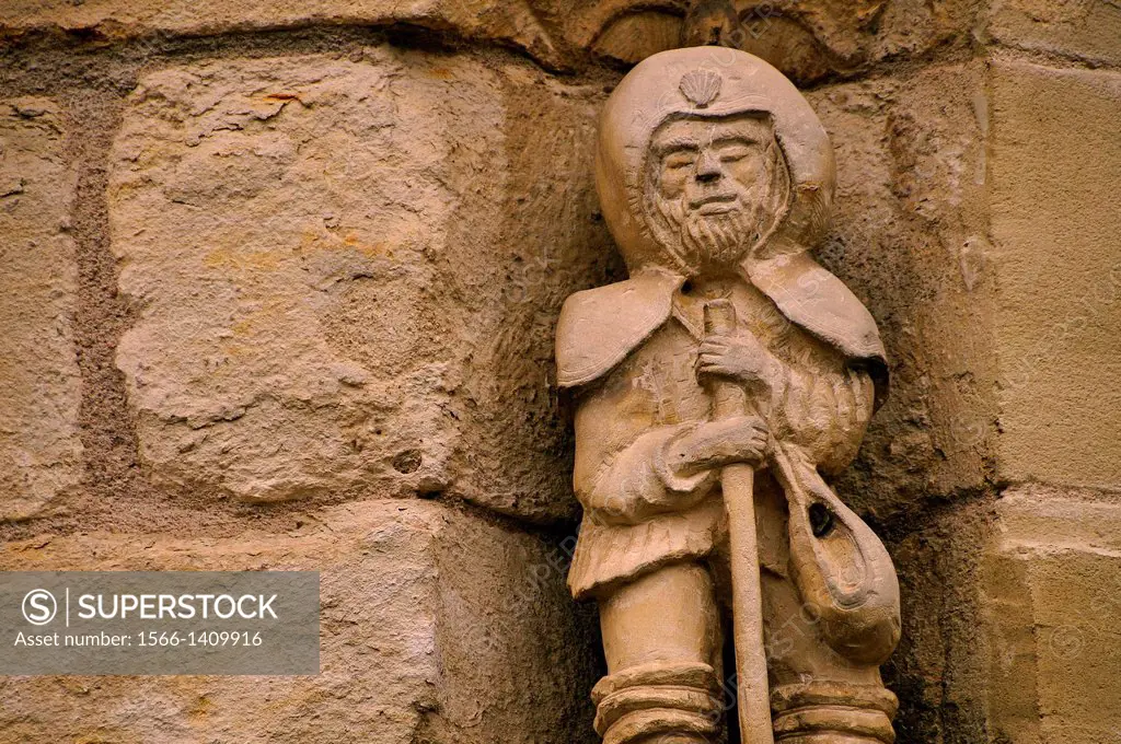 Figure of a pilgrim on a 15th century building by the Cathedral of Saint Front, Périgueux, Way of St James, Dordogne, Aquitaine, France