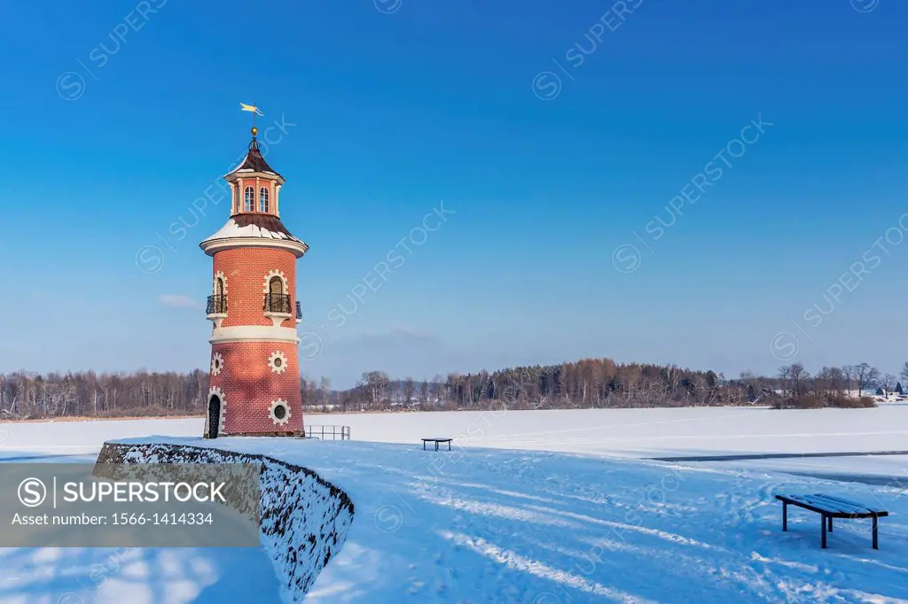 The lighthouse in Moritzburg is the only inland lighthouse in Saxony. It was built in the late 18th century as part of a backdrop for trailing naval b...