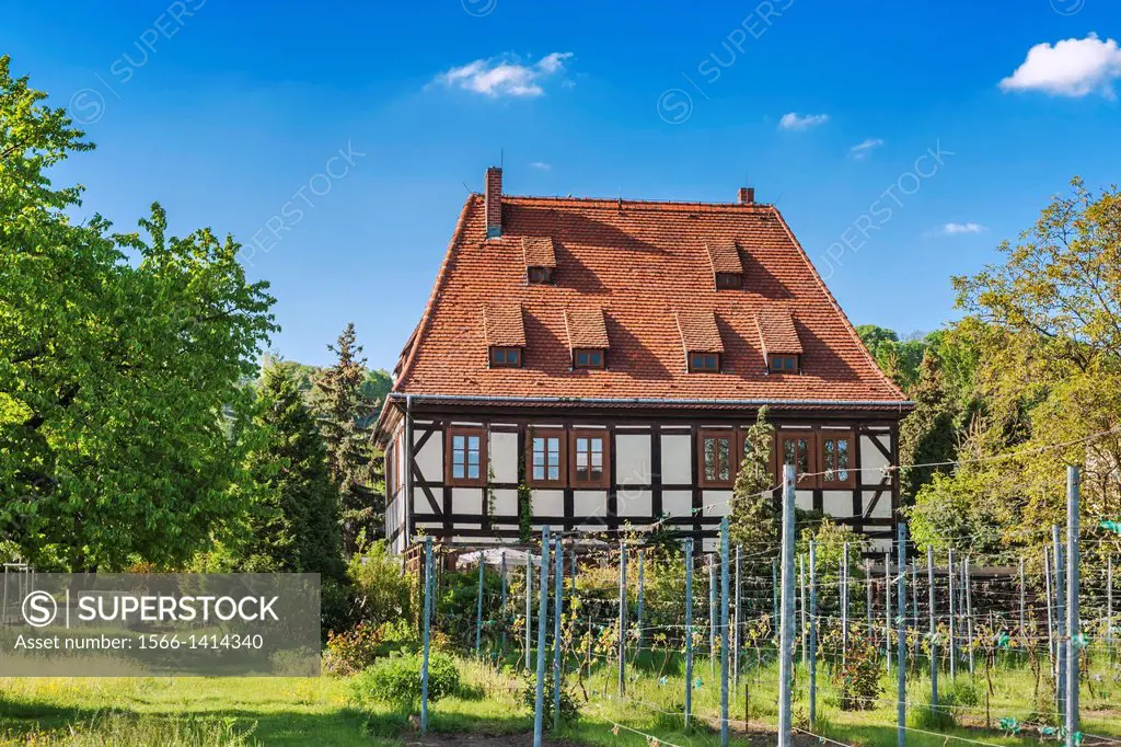 Breitig House is a listed winegrower´s House. It is one of the oldest preserved vinyard houses and the last pure half-timbered House in Radebeul near ...