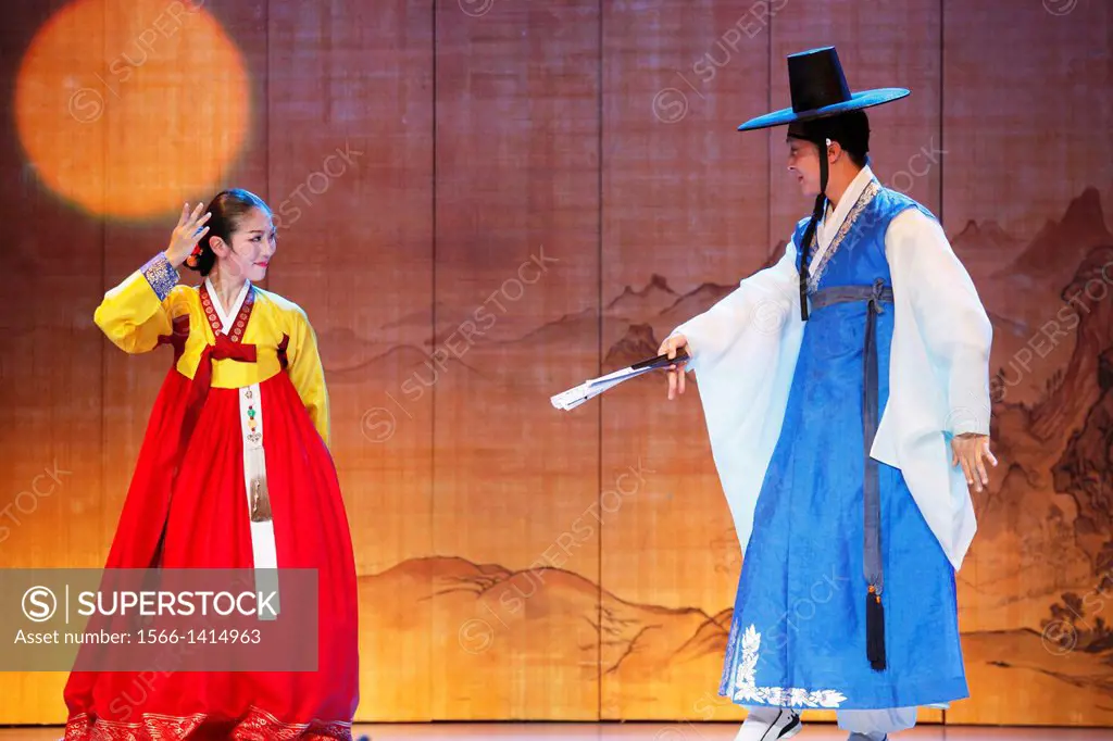 South Korea, Seoul, Korea House, Sarang-ga dance,.