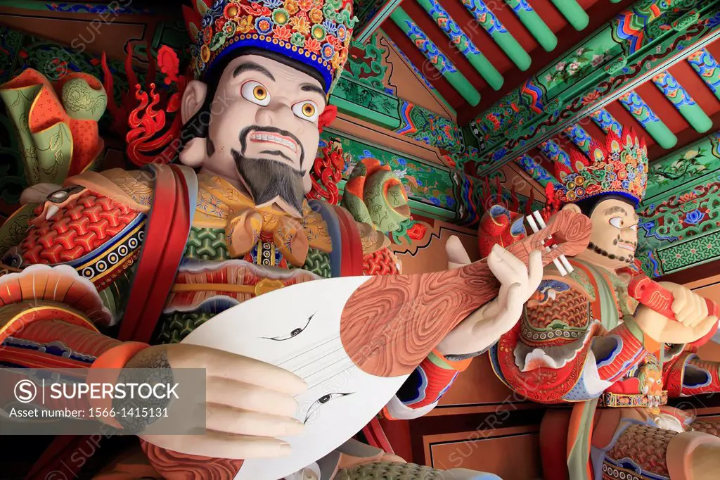 South Korea, Busan, Beomeo-sa, buddhist temple, guardian statue,.