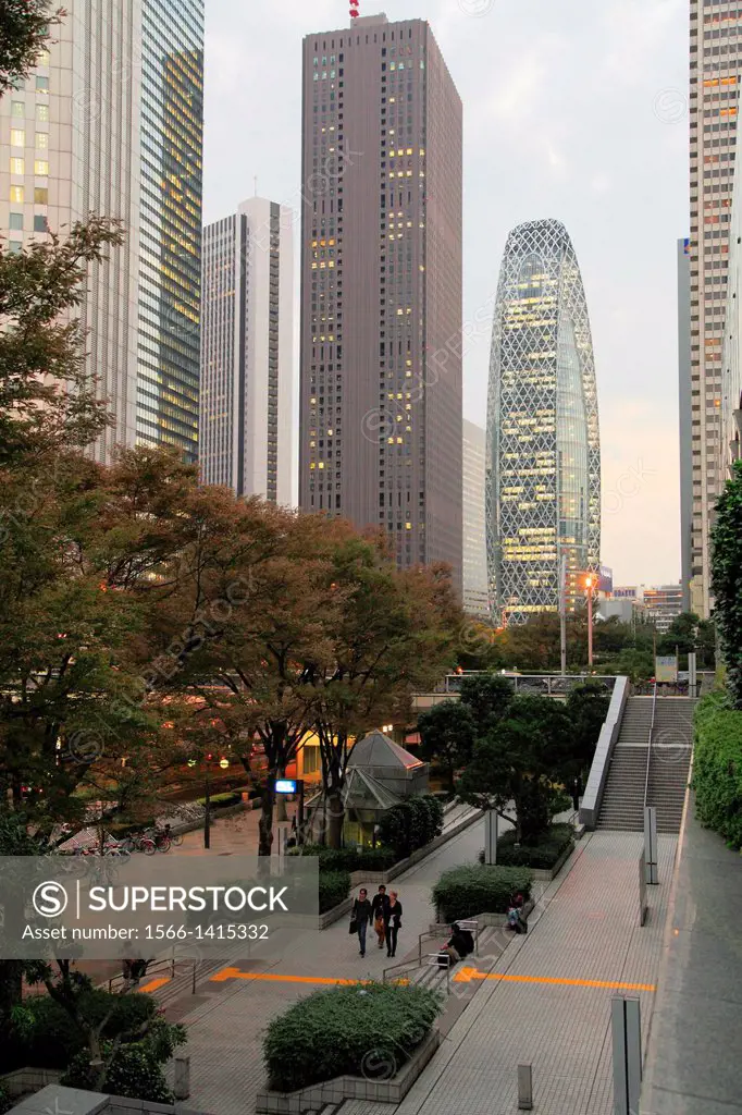 Japan, Tokyo, Shinjuku, skyscrapers, street scene,.