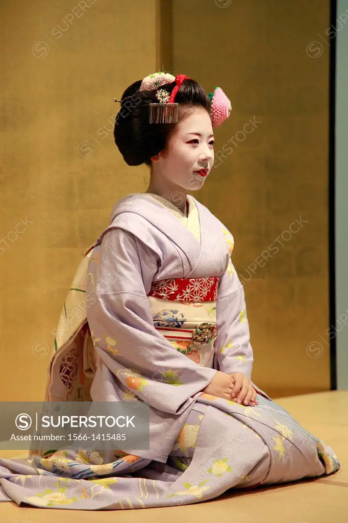 Japan, Kyoto, maiko, apprentice geisha,.