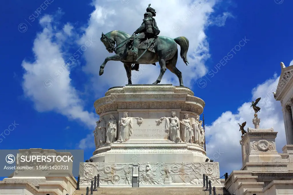 Equestrian sculpture of Victor Emmanuel II, Altare della Patria, Piazza Venezia, Rome, Italy.