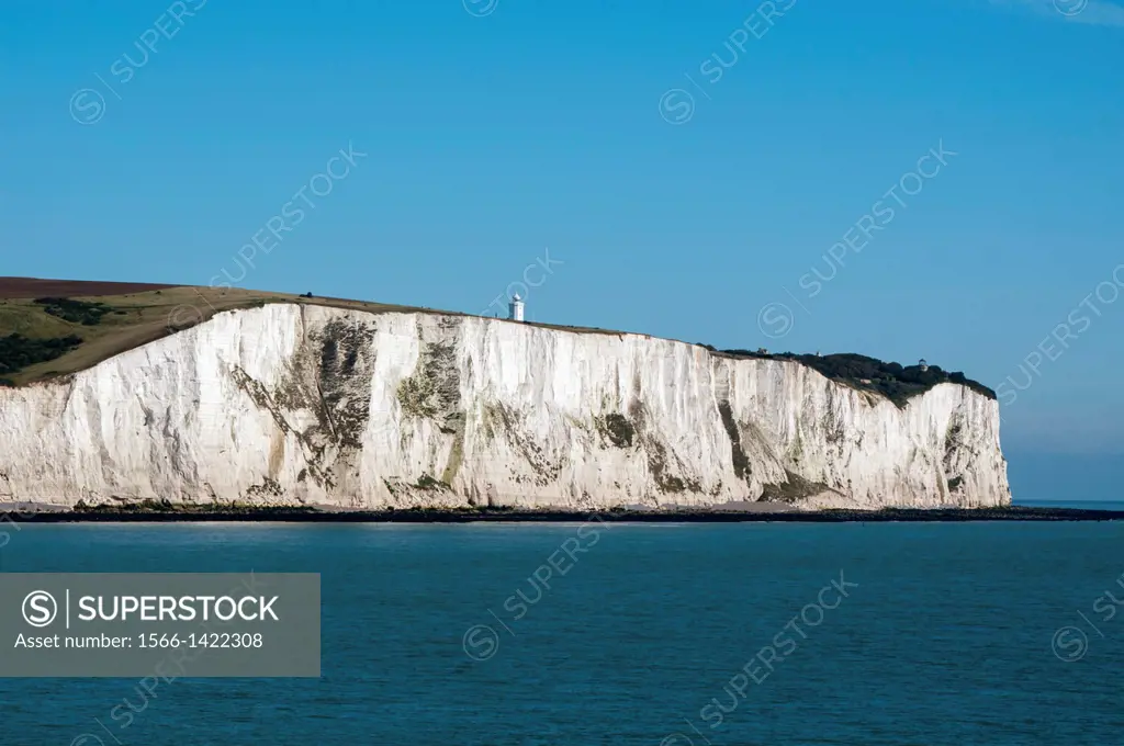 Europe, UK, England, Kent, Dover white cliffs.
