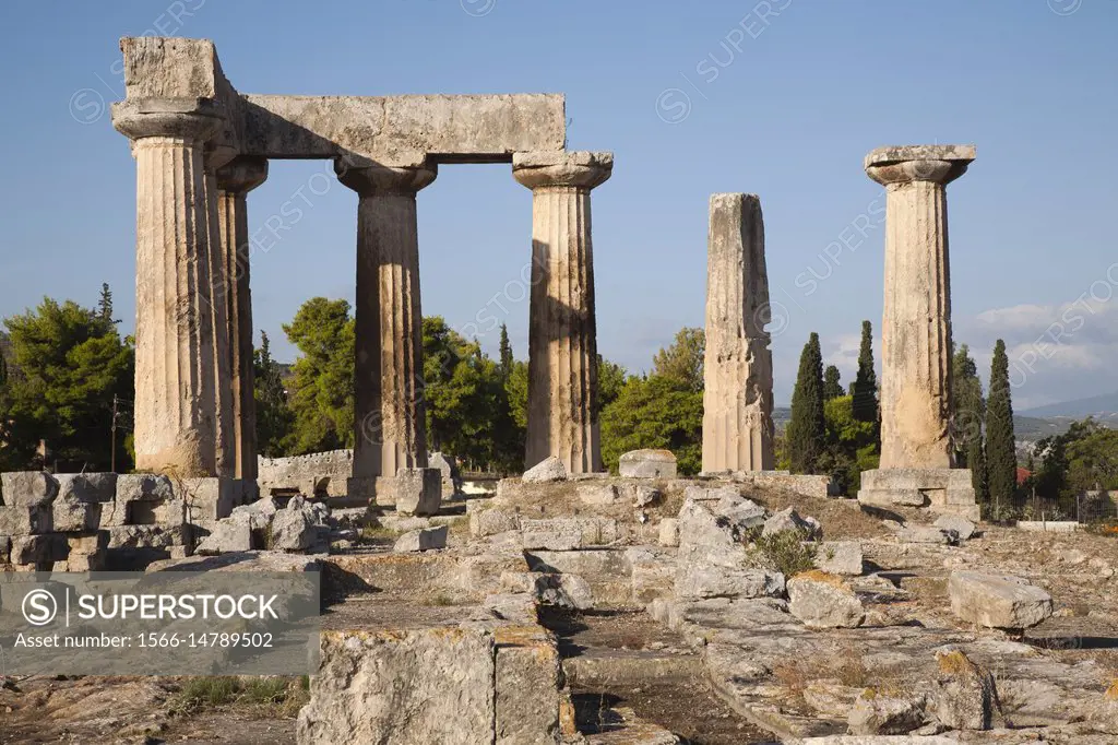 Europe, Greece, Peloponnese, ancient Corinth, archaeological site, Temple of Apollo.
