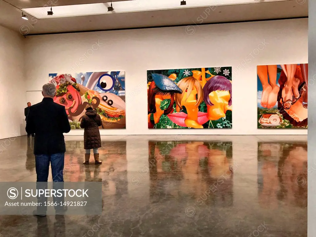 New York City, Manhattan. Man and Woman Admiring Jeff Koons Easyfun-Ethereal Exhibit at the Gagosian West 24th Street Gallery, March-April 2018. EDITO...