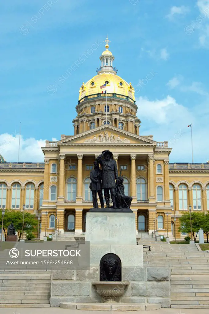 Iowa State Capital Builidng in Des Moines, Iowa, USA.