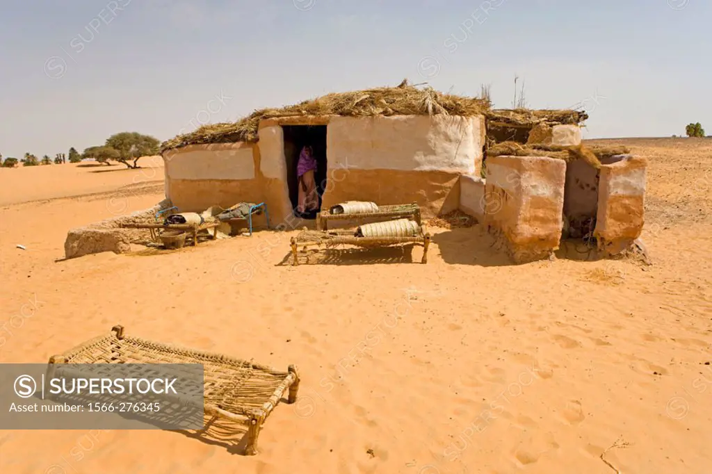 Bedouins on the trail from Dongola to Soleb through the Nubian desert. Upper Nubia, ash-Shamaliyah state, Sudan