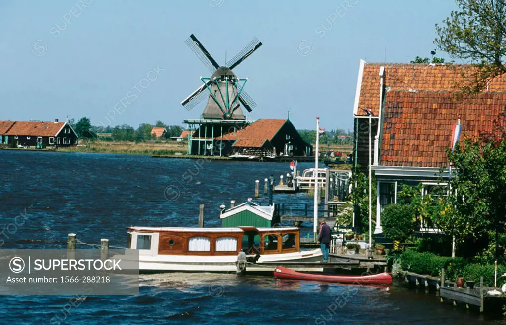 Windmill, Zaanse Schans. Holland