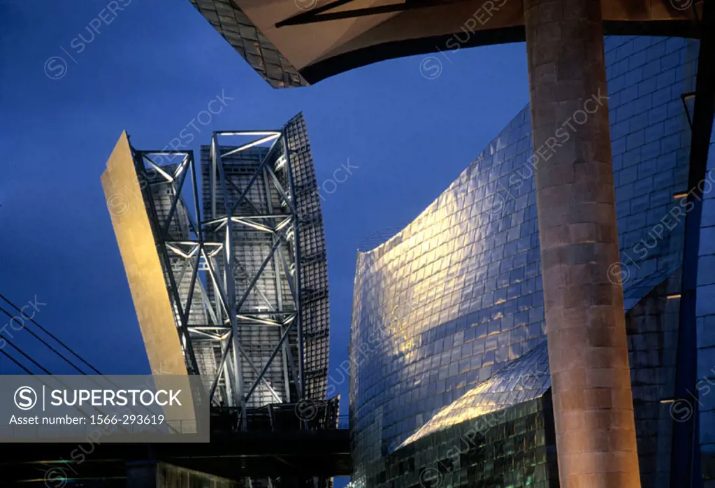 Guggenheim Museum at Bilbao. Vizcaya province. Spain.