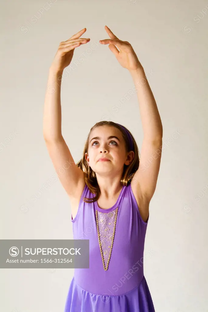 ballet dancer, 10 years old, fifth position