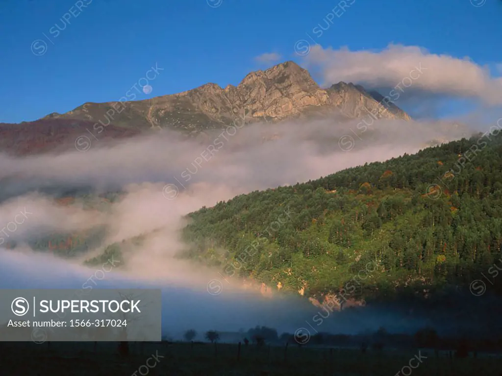 Valle del Roncal, Pyrenees Mountains. Navarra, Spain