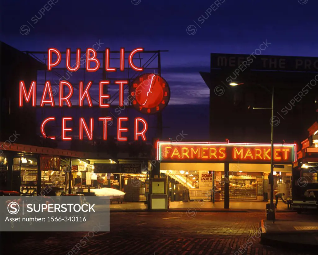 Street Scene, Pike Place Market, Seattle, Washington State, Usa.