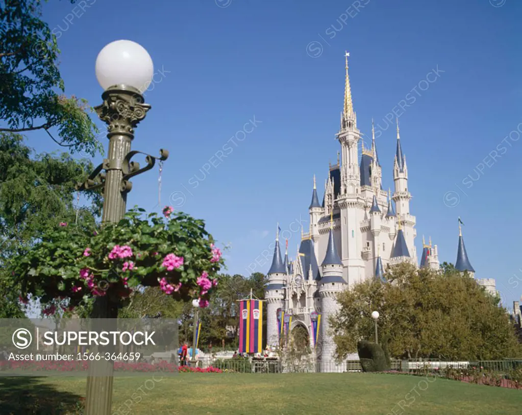 Cinderella´s castle. Disney World Theme Park. Orlando. Florida. USA.