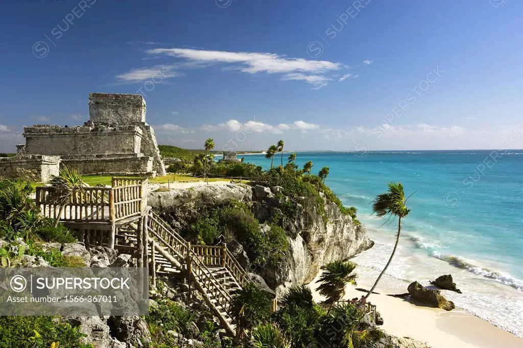 ´El Castillo´ bldg. Maya Ruins of Tulum. Mayan Riviera. Quintana Roo. Mexico.