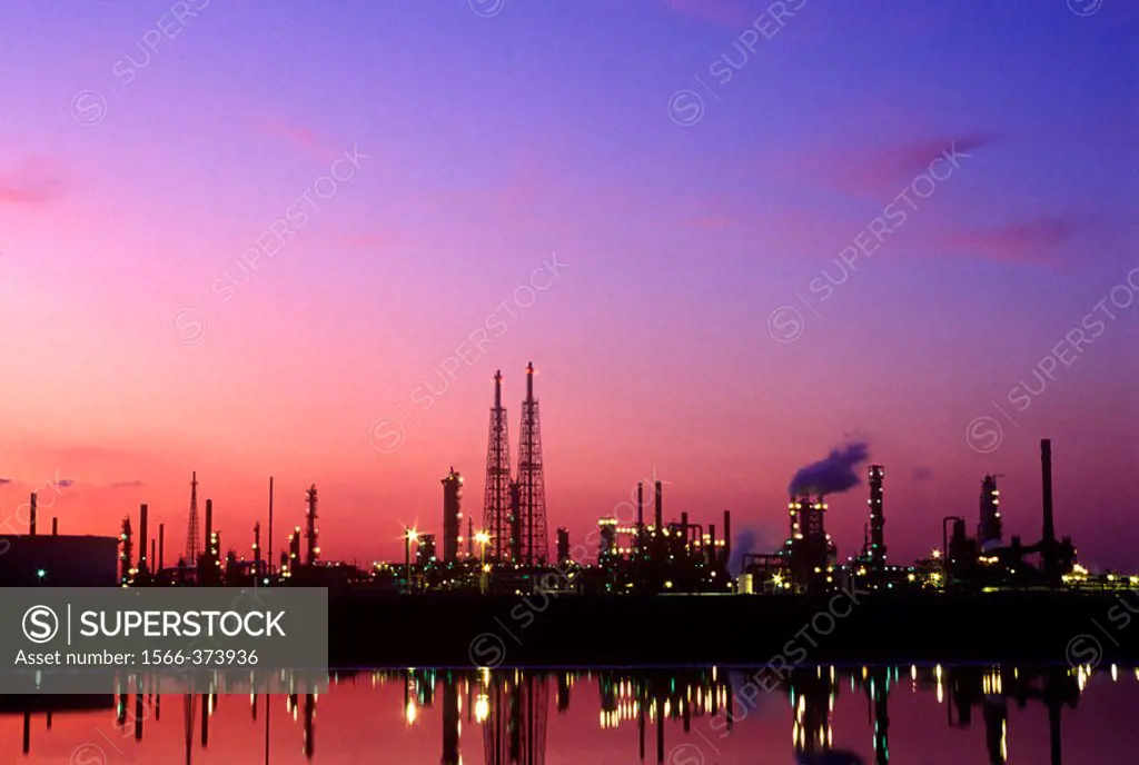 Petrochemical refinery