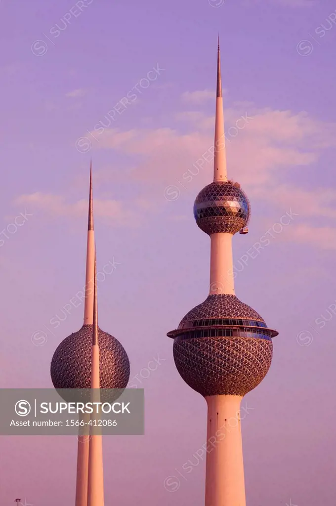 KUWAIT-Kuwait City: Kuwait Towers Symbol of Kuwait/ Sunrise