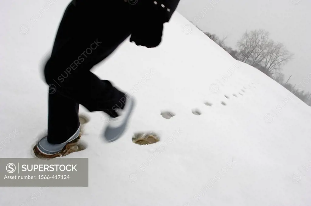 Walking in snow, motion