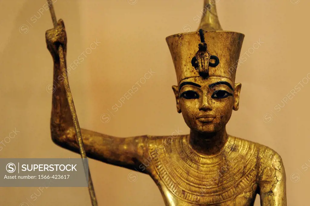 The King as harpooner, golden statue of king Tutankhamon, New Kingdom, Egyptian museum, Cairo, Egypt