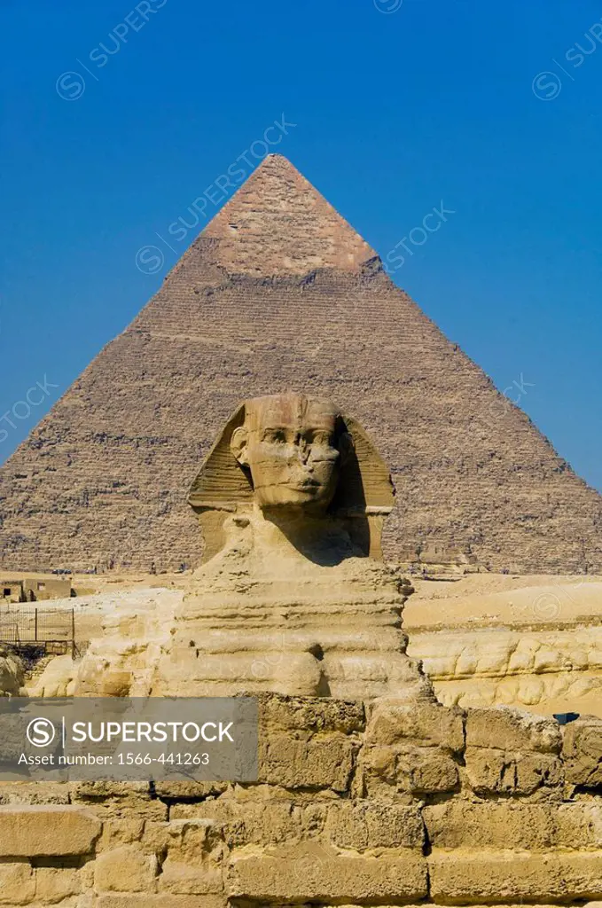 The Khafre pyramid and sphinx on the Giza plateau, Egypt