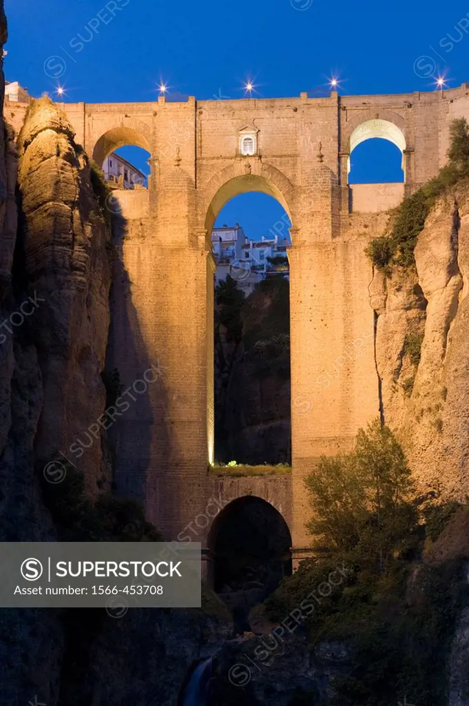 ´Tajo´ gorge and Puente Nuevo (new bridge), Ronda. Malaga province, Andalucia, Spain