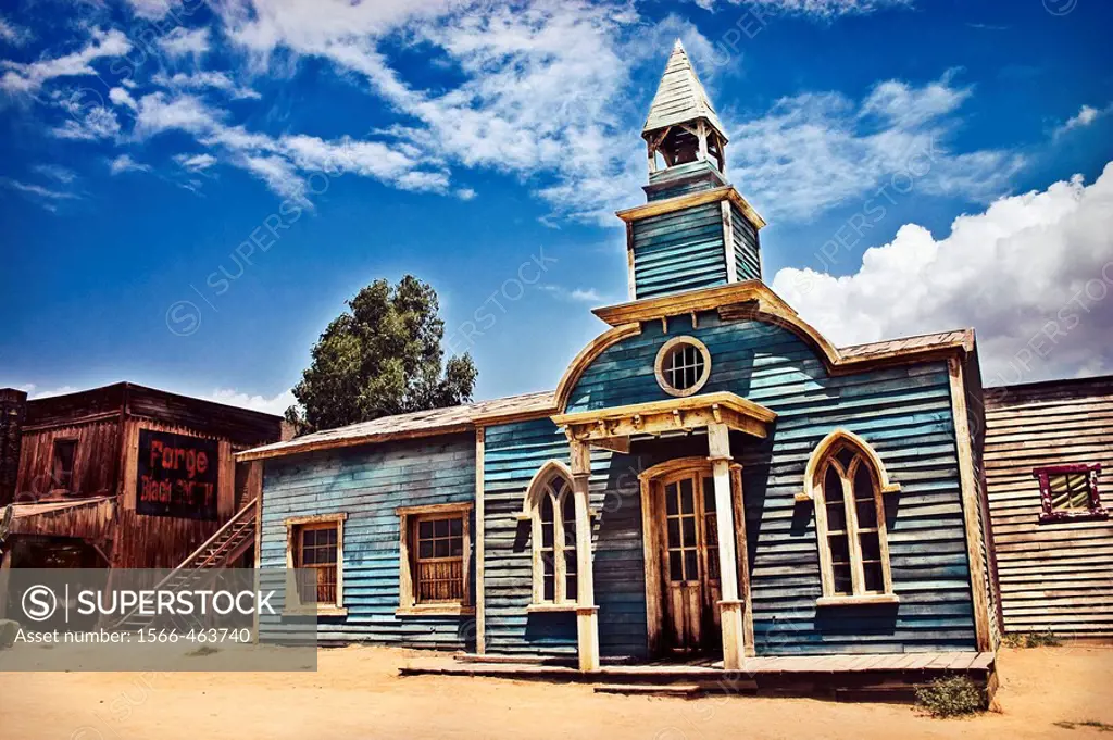 Iglesia recreada en el oeste americano del Far West Leone, desierto almeriense, Andalucía