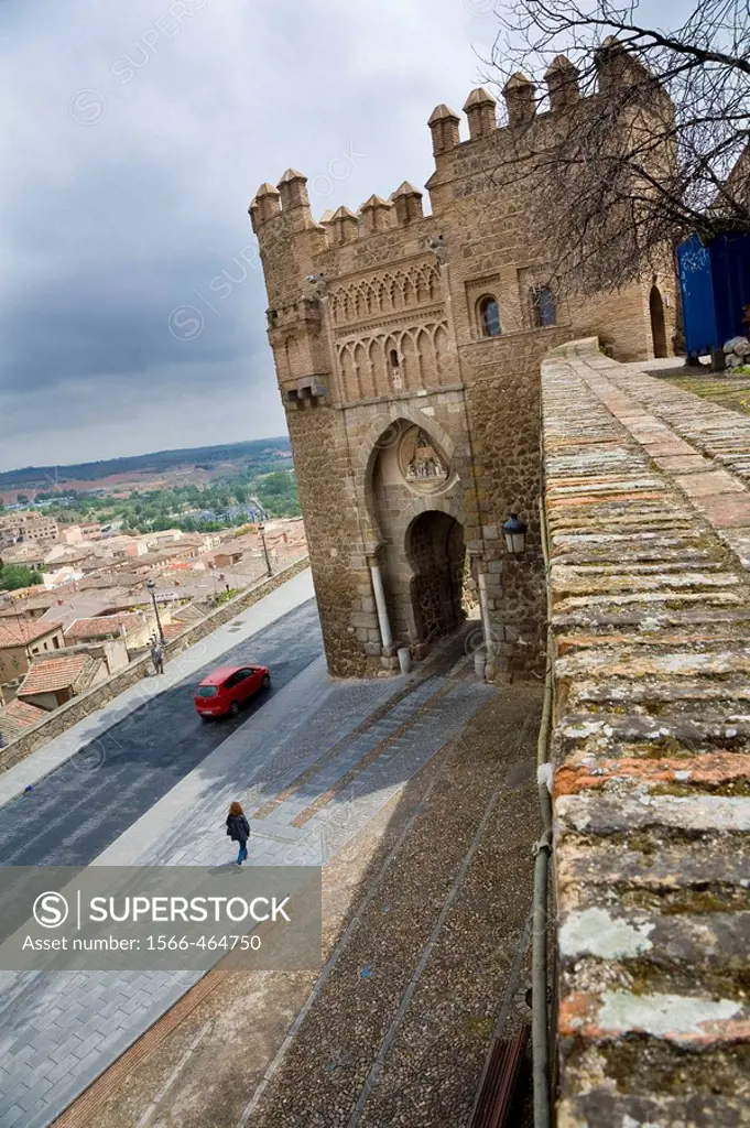 Puerta del Sol mudejar town gate (14th century), Toledo. Castilla-La Mancha, Spain