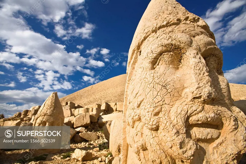 Colossal Head of Hercules in the West terrace, Nemrut Dagi National Park, Adiyaman, Anatolia, Turkey