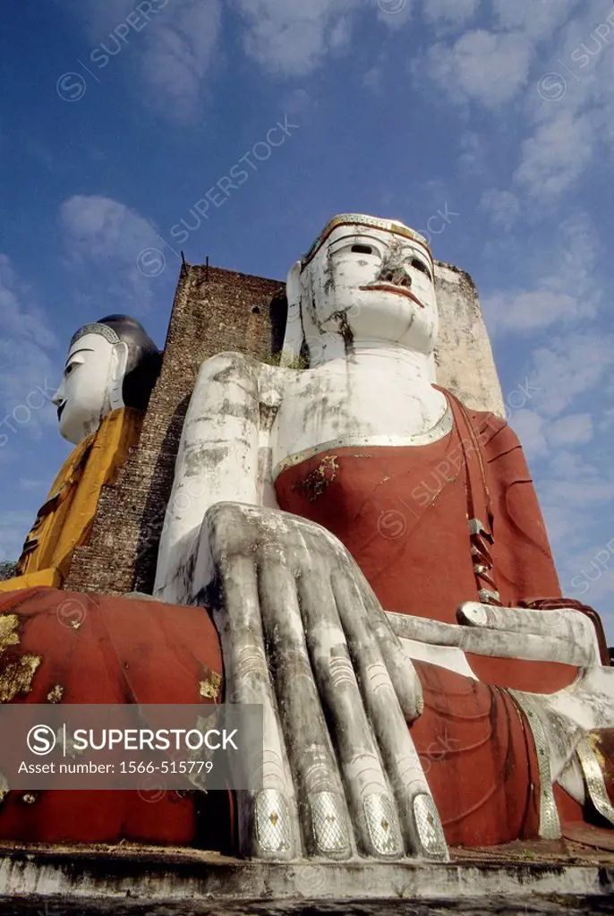 Myanmar (Burma), Bago, Kyaik Pun Paya, Buddha statues