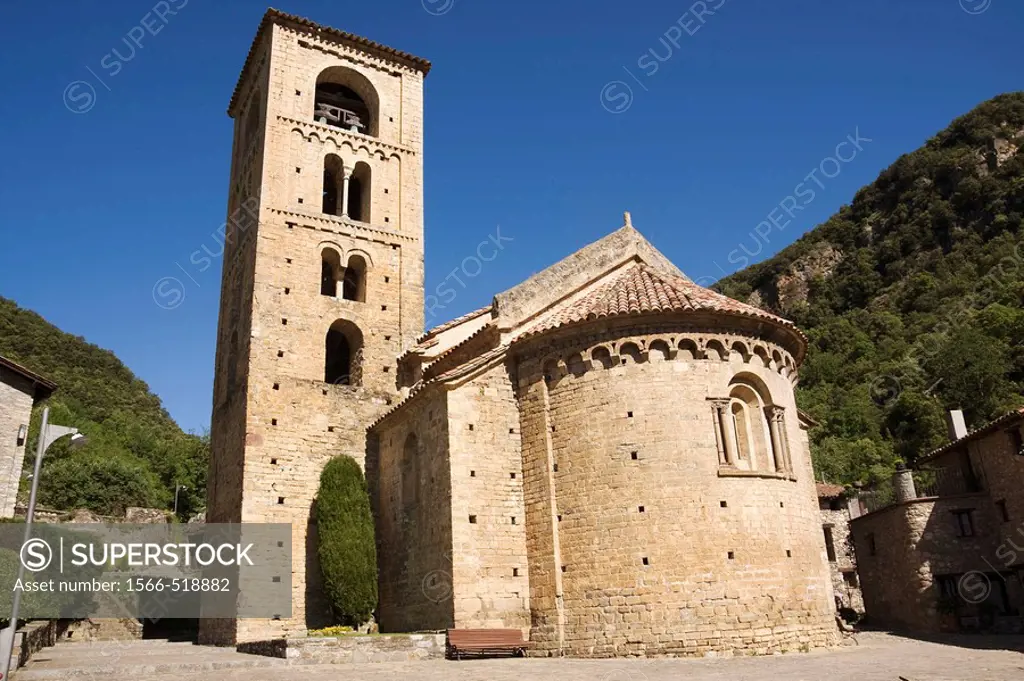 Iglesia de Sant Cristòfol de Beget. Románica. Siglo XII. Beget, Camprodón, Ripollés, Girona, Catalunya, España.