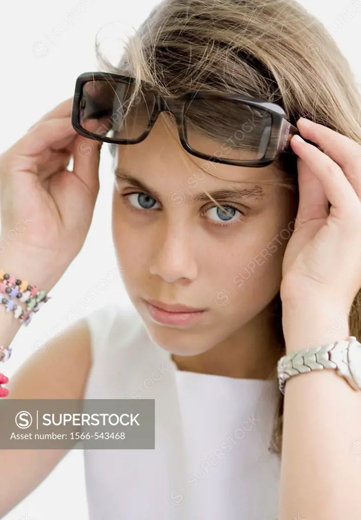 beautiful, girl, seriously, a woman, cover, goggles, sunglasses, face, portrait, pretty, sexy, eyes, eyes, blue eyes, discovering, watching, face, fen...