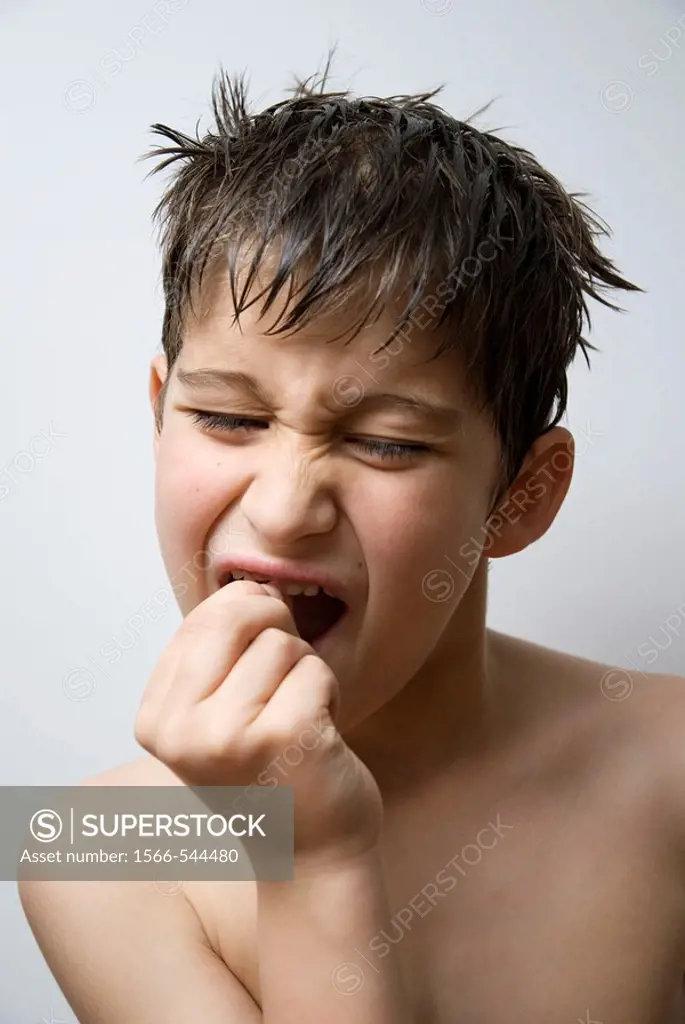 child who tore a tooth