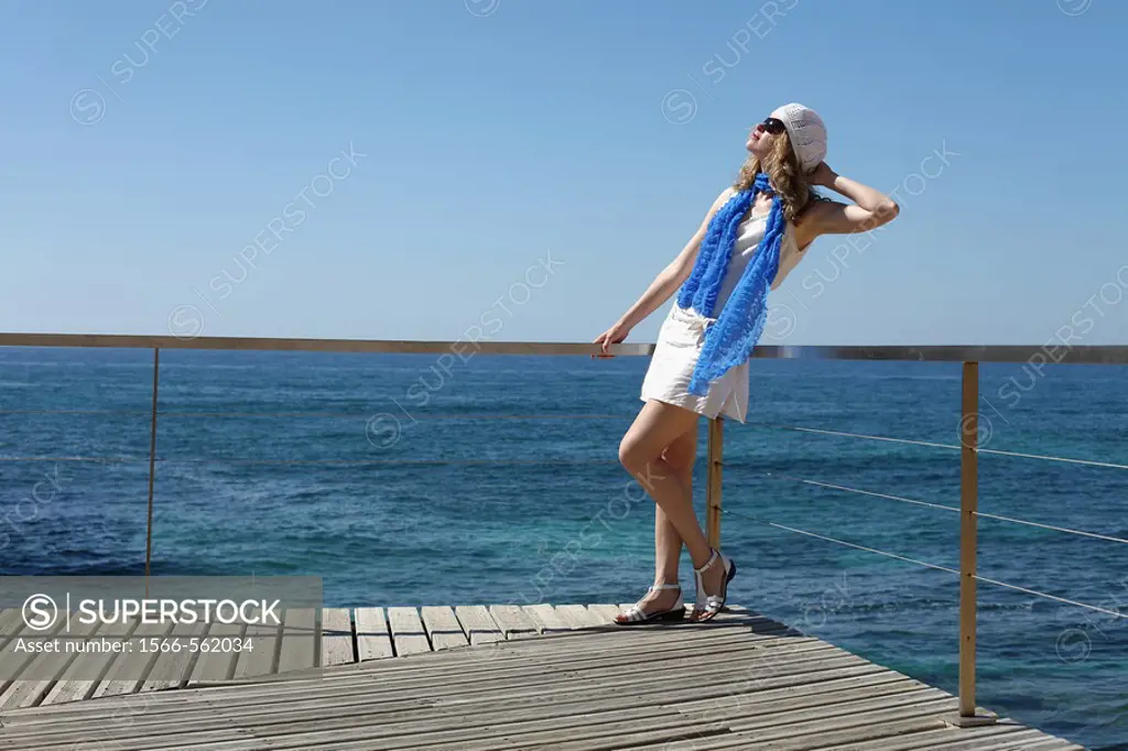 Woman in Praia de Vale de Centeanes, Carvoeiro, Lagoa, Algarve, Portugal