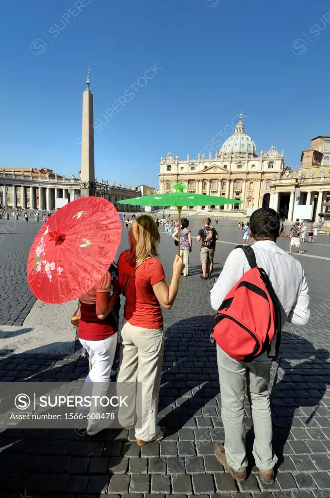 St. Peter´s square and St. Peter´s Basilica. Vatican city. Rome. Italy.