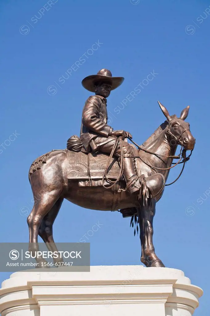 Equestrian statue of Augusto Cesar Sandino, Managua, Nicaragua