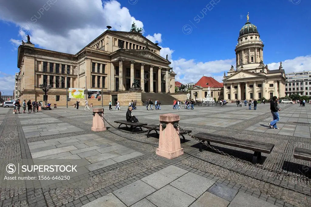 Germany, Berlin, Gendarmenmarkt, Schauspielhaus, Franzözischer Dom