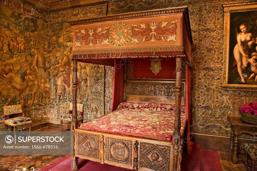 Catherine de´ Medici´s bedroom at Chenonceaux Castle. Val-de-Loire, France