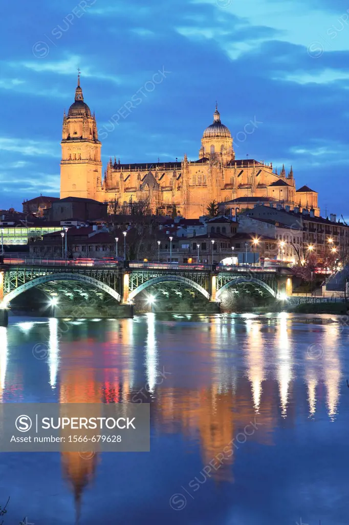 River Tormes, bridge and Cathedral, Salamanca. Castile-Leon, Spain.