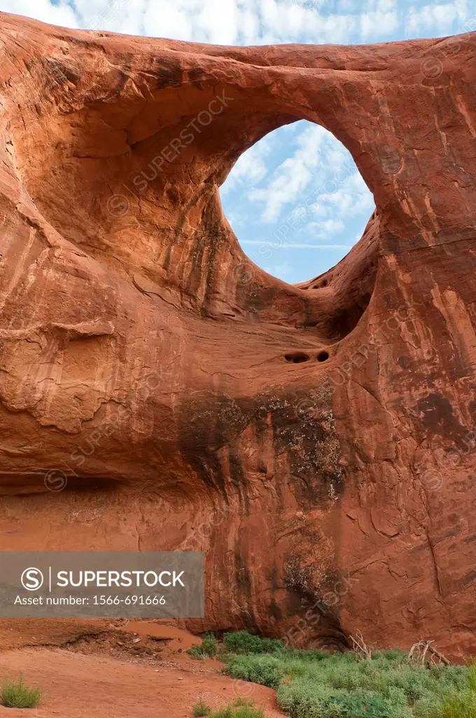 Moccasin Arch, Monument Valley, Arizona, USA