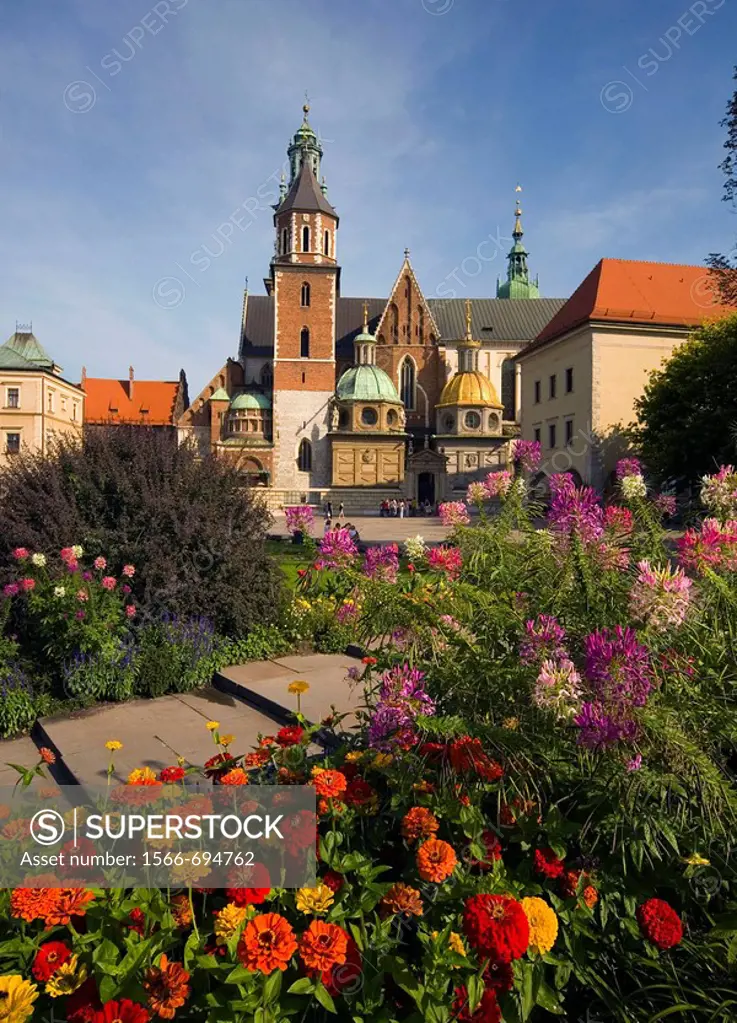 Poland, Krakow, Sigismund´s Cathedral and Chapel as part of Royal Castle at Wawel Hill