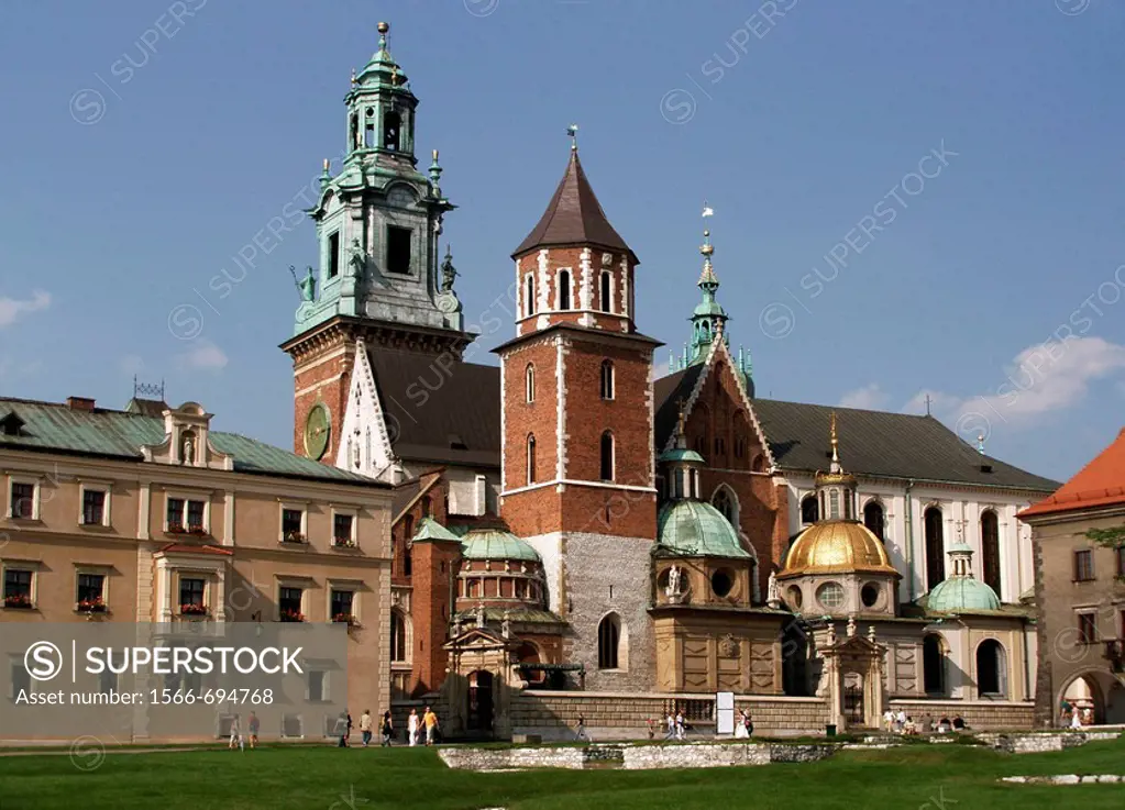 Poland, Krakow, Sigismund´s Cathedral and Chapel as part of Royal Castle at Wawel Hill