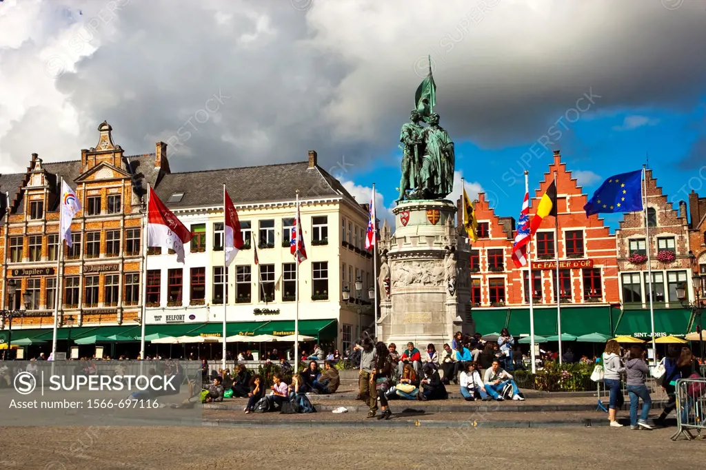 Markt Square with statue of Jan Breydel and Pieter de Coninck, Bruges, Brugge, Flanders,Belgium, UNESCO World Heritage Site.