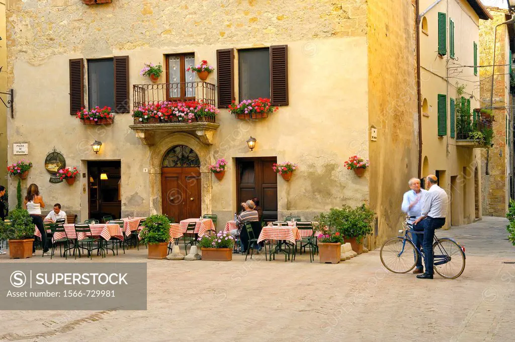 Pienza, Piazza di Spagna, Val d´Orcia, Orcia Valley, UNESCO world heritage site , Siena Province, Tuscany, Italy