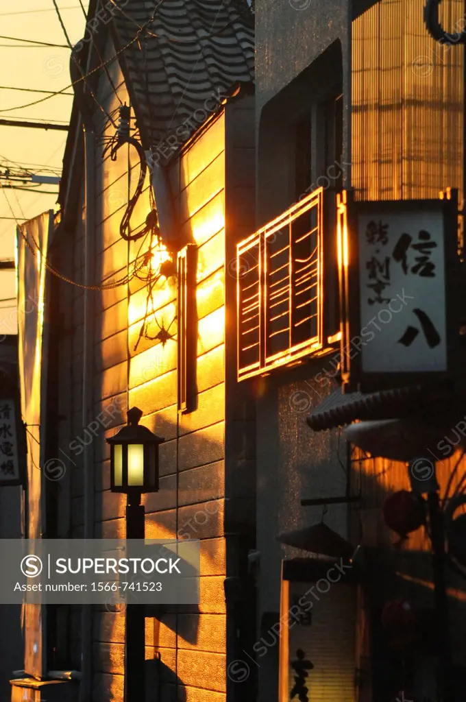 Kyoto (Japan): sunset in Gion
