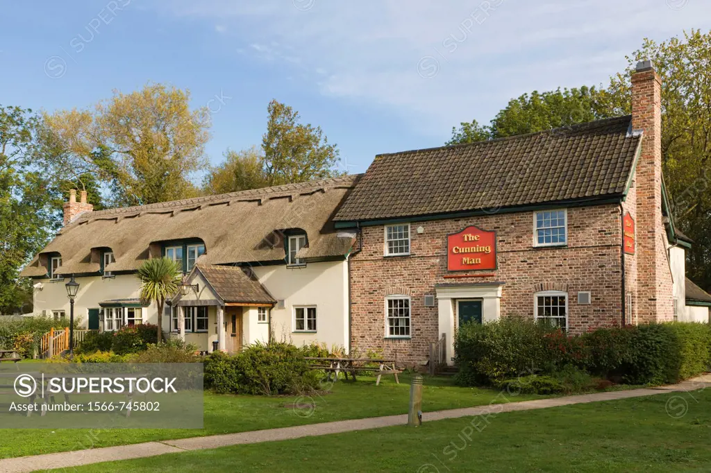 The Cunning Man Pub, Burghfield Bridge, Reading, Berkshire, England, UK.