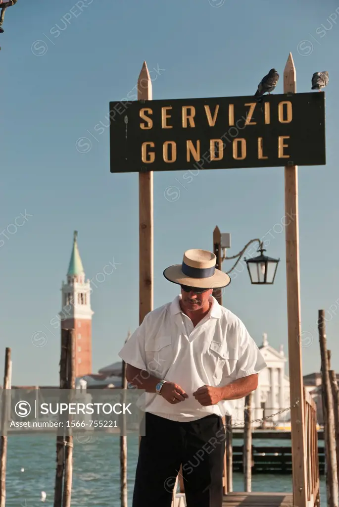 Gondolier waiting for tourist, Venice, Italy, Europe