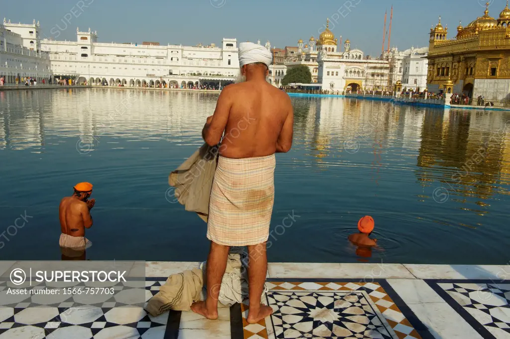 India, Penjab, Amritsar, Harmandir Sahib Golden Temple, spiritual and cultural centre of the Sikh Religion