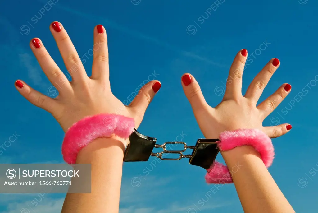Love handcuff, M R